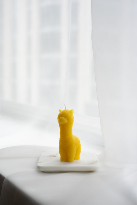 Alpaca Candle: 100% Pure Beeswax